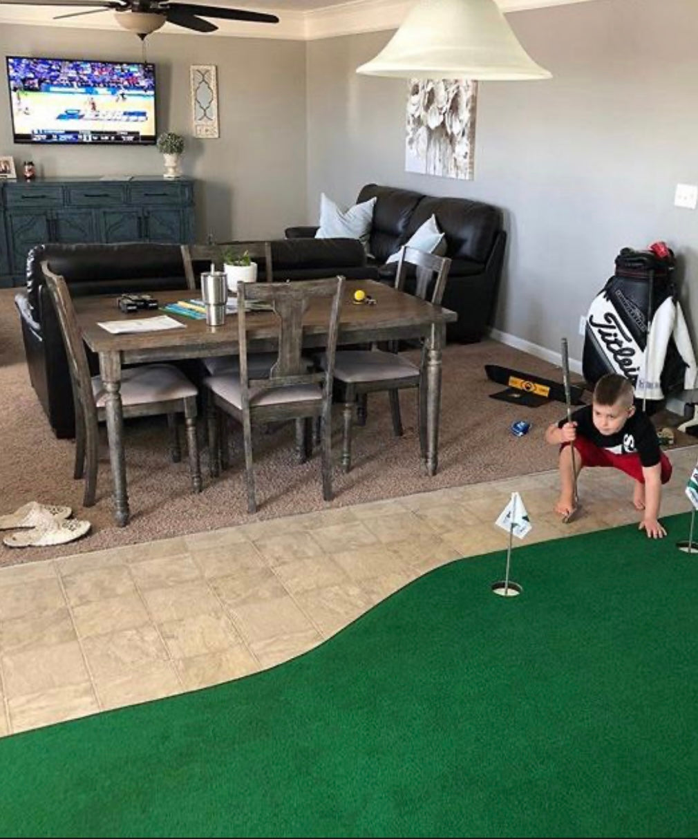 Big Moss: Country Club 610 Putting Green