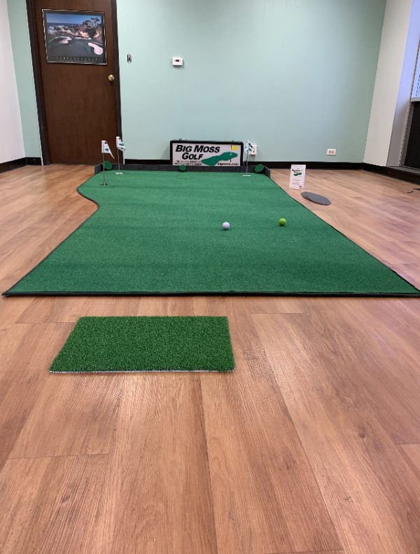 Big Moss: Country Club 612 Putting Green