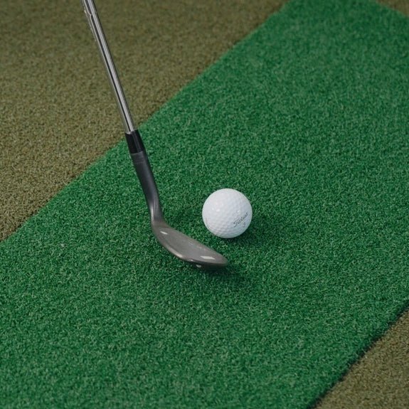 Golf wedge and ball on SIGPRO 3D LITE practice turf - ALLBGT