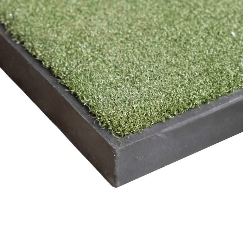 SIGPRO Super Softy golf mat close up turf texture with rubber base durable indoor golf hitting mat.